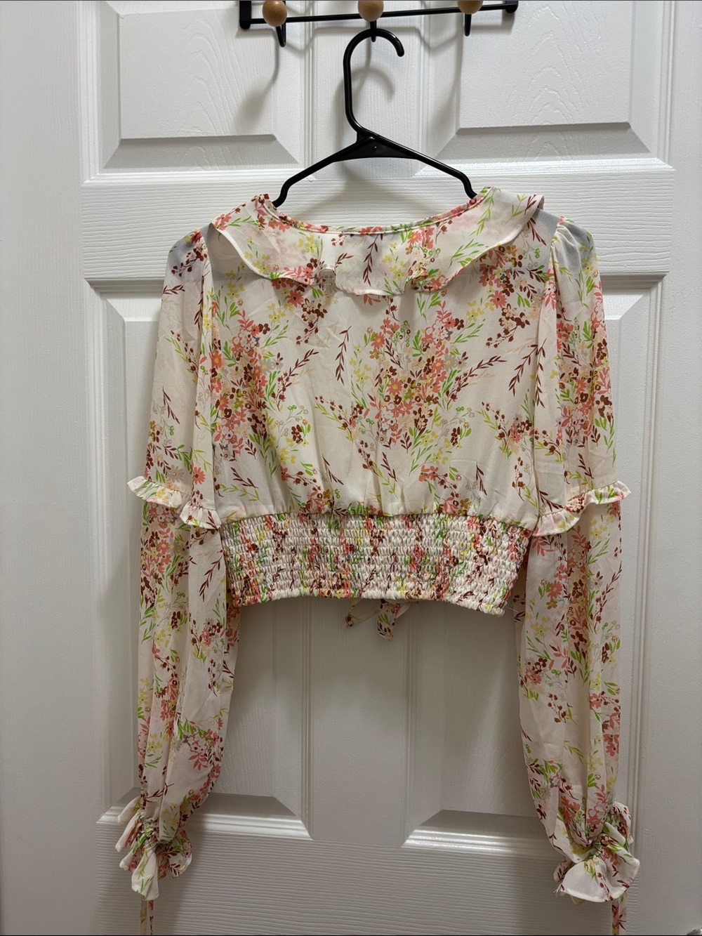 Forever 21 Cream Floral Ruffle Tie-Front Crop Blouse - Picture 3 of 3